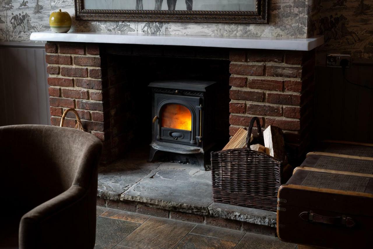 The Poacher Inn Hook  Luaran gambar