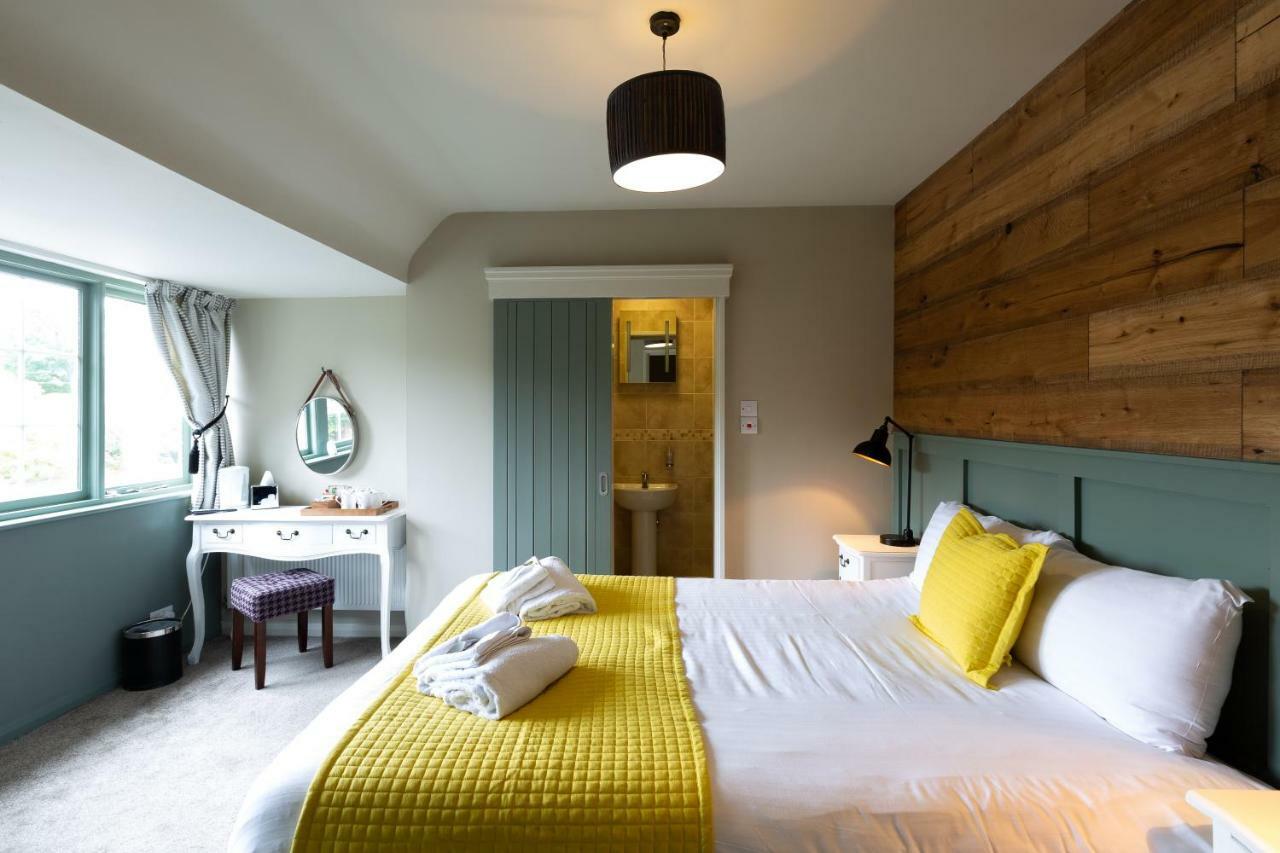 The Poacher Inn Hook  Luaran gambar