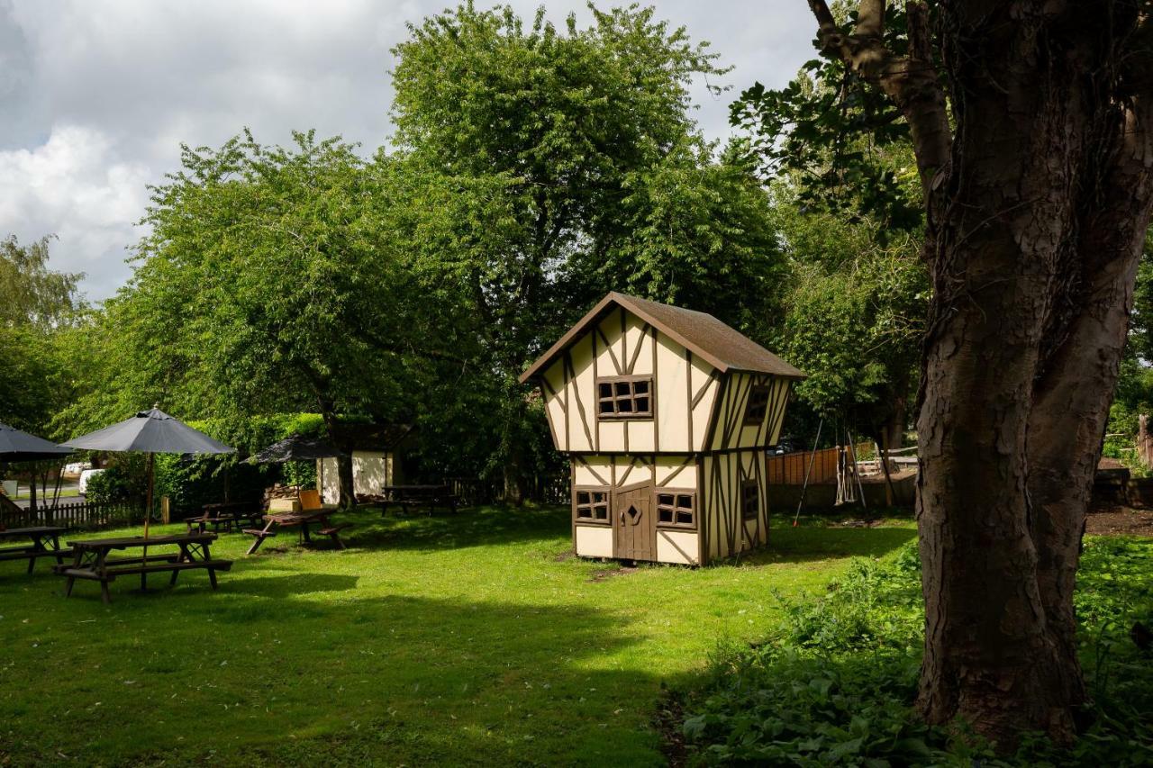 The Poacher Inn Hook  Luaran gambar